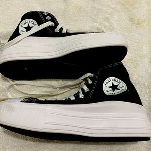 Gently Used Converse Platform Sneakers
